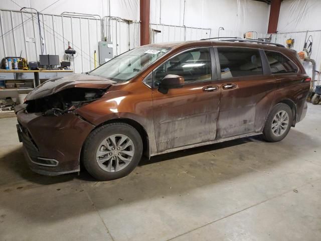 2021 Toyota Sienna XLE