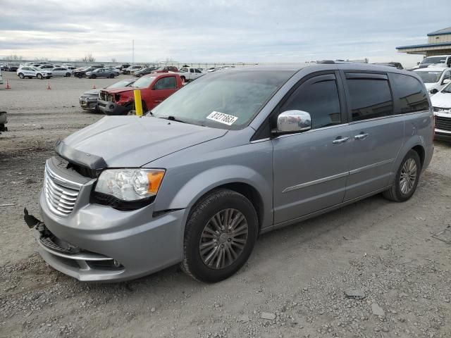 2015 Chrysler Town & Country Limited Platinum