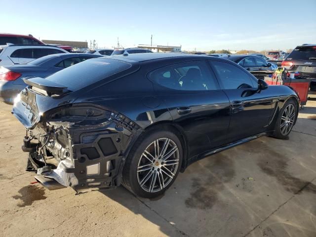 2016 Porsche Panamera 2