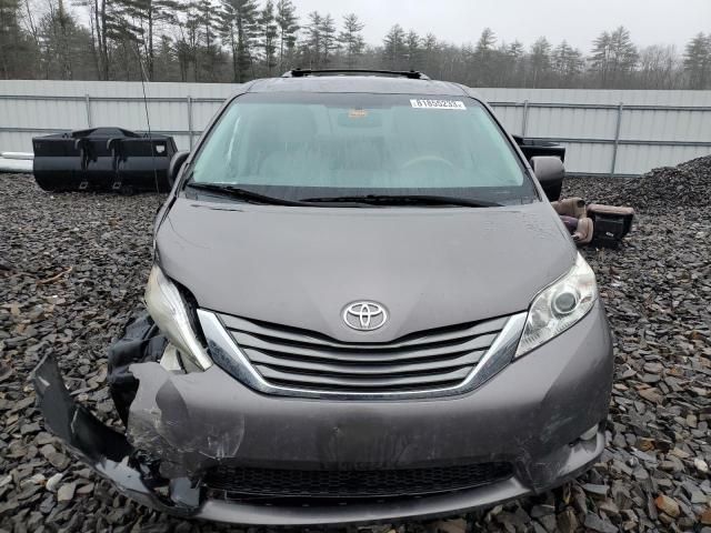 2013 Toyota Sienna XLE