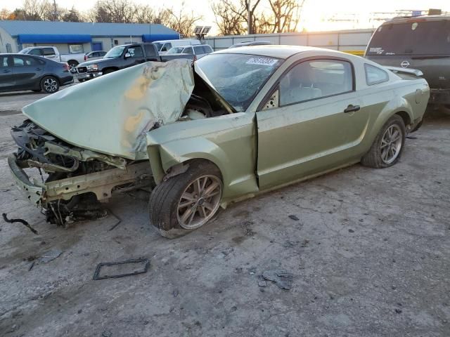 2005 Ford Mustang