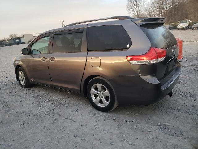 2011 Toyota Sienna LE