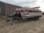 2013 Sweetwater Pontoon