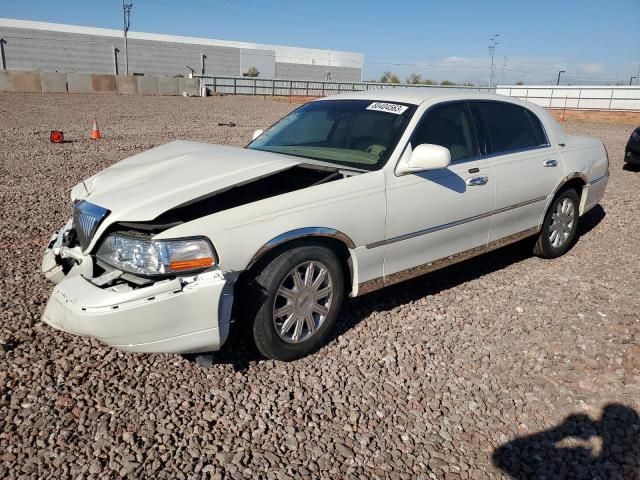 2006 Lincoln Town Car Signature Limited