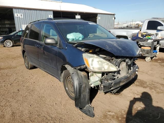 2005 Toyota Sienna CE