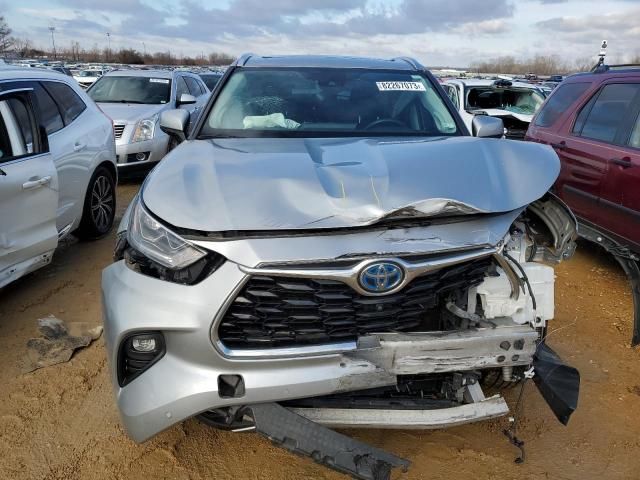 2021 Toyota Highlander Hybrid Platinum