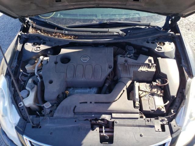 2010 Nissan Altima Base