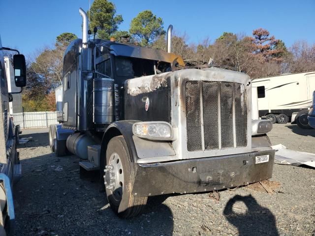 2013 Peterbilt 388