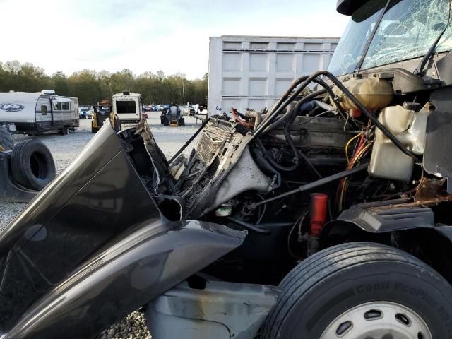 2007 Freightliner Conventional ST120