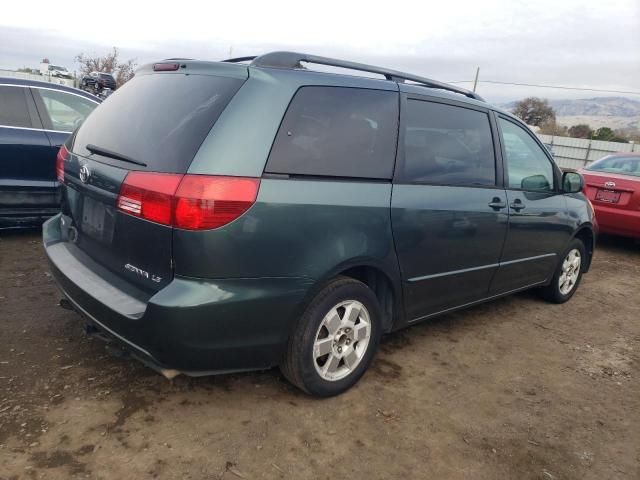 2004 Toyota Sienna CE