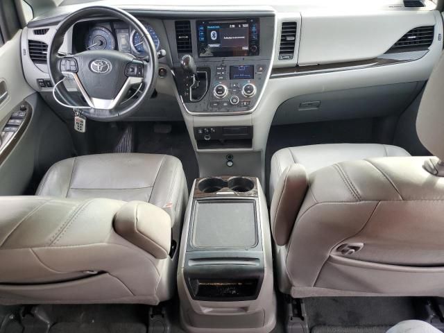 2015 Toyota Sienna XLE