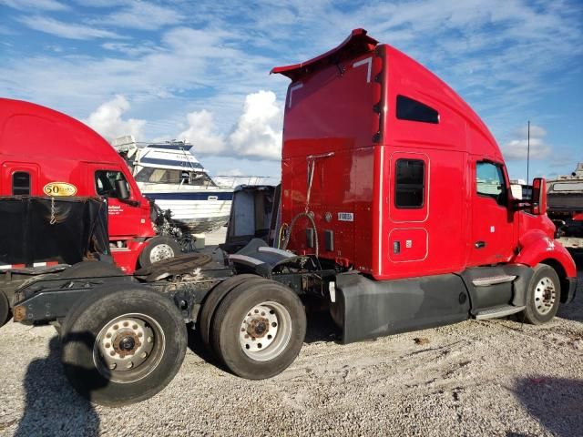 2019 Kenworth Construction T680