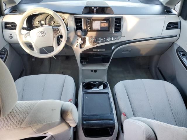 2013 Toyota Sienna LE