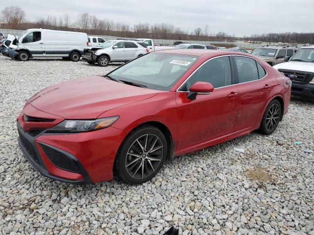 2022 Toyota Camry SE