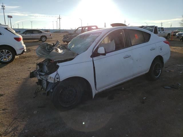 2012 Nissan Versa S