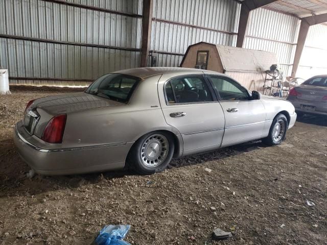 1999 Lincoln Town Car Executive