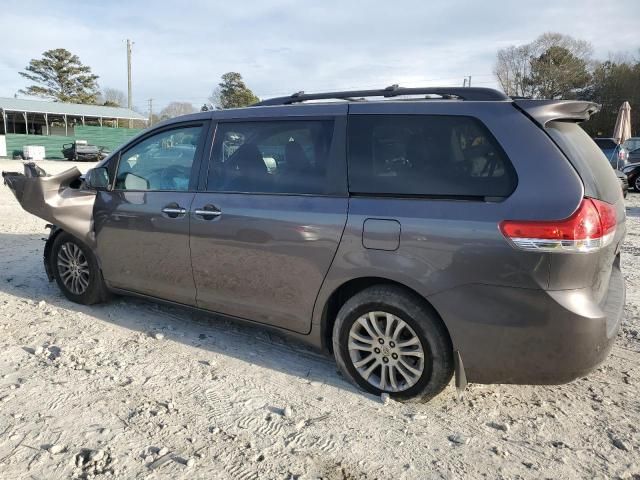 2013 Toyota Sienna XLE