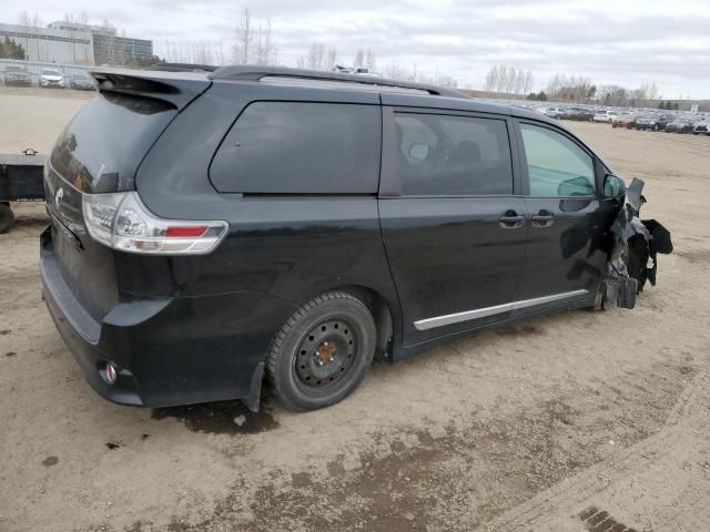 2011 Toyota Sienna Sport