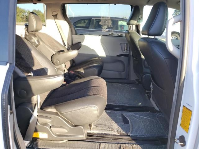 2014 Toyota Sienna Sport