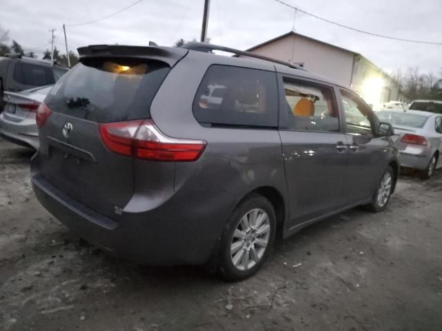 2020 Toyota Sienna XLE