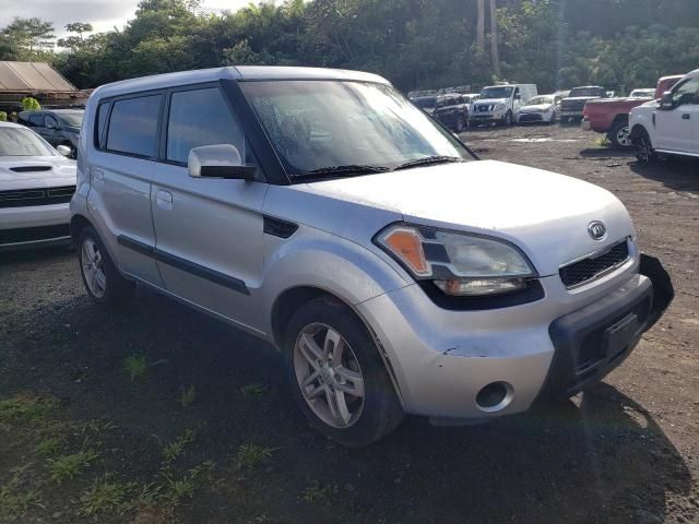 2010 KIA Soul +