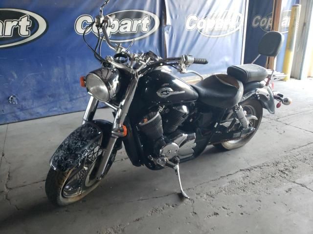 2001 Honda VT750 CD