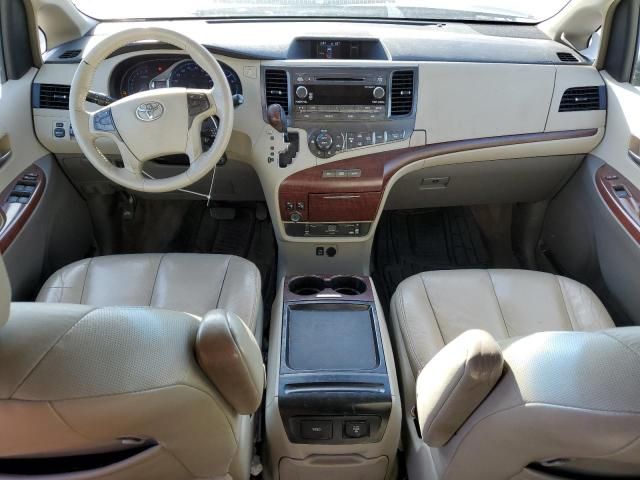 2011 Toyota Sienna XLE