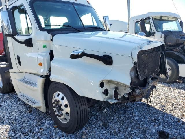 2016 Freightliner Cascadia 125