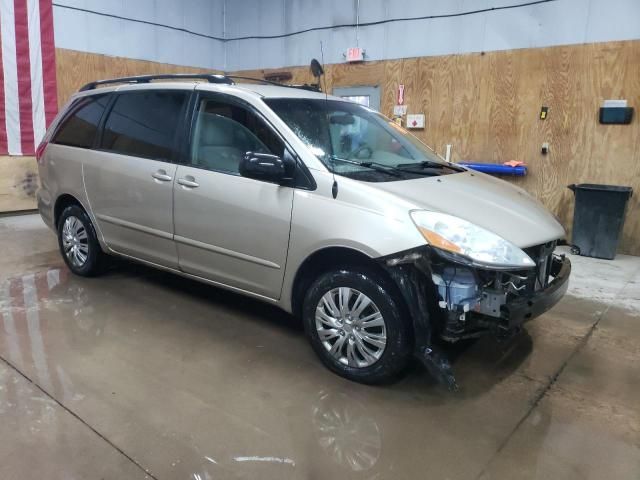 2006 Toyota Sienna LE