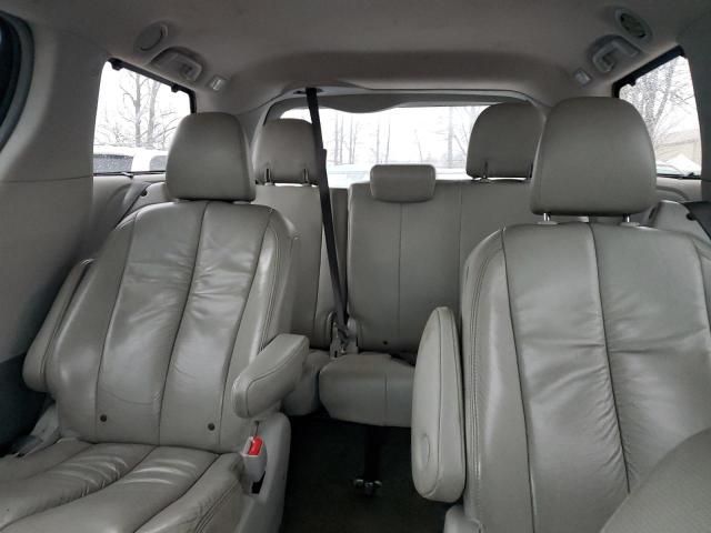 2011 Toyota Sienna XLE