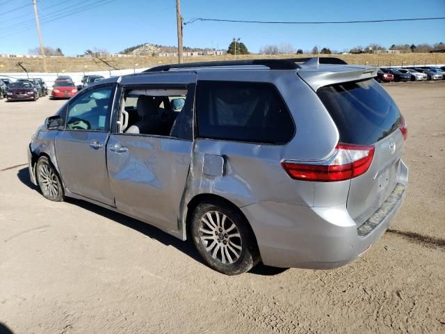 2018 Toyota Sienna XLE