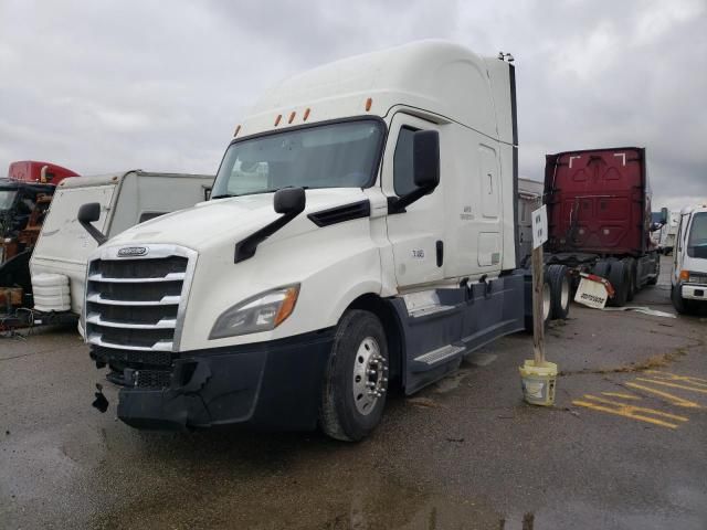 2018 Freightliner Cascadia 126