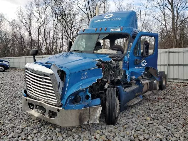 2018 Freightliner Cascadia 125