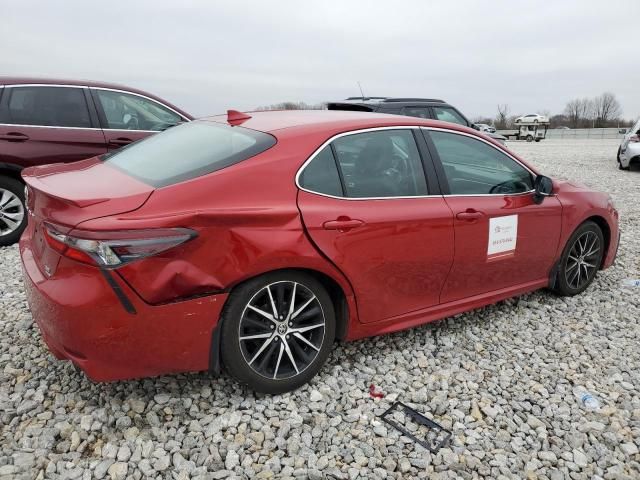 2022 Toyota Camry SE