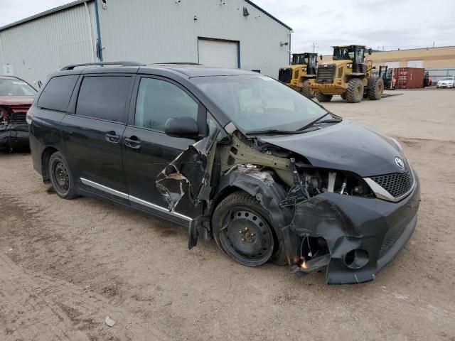 2011 Toyota Sienna Sport