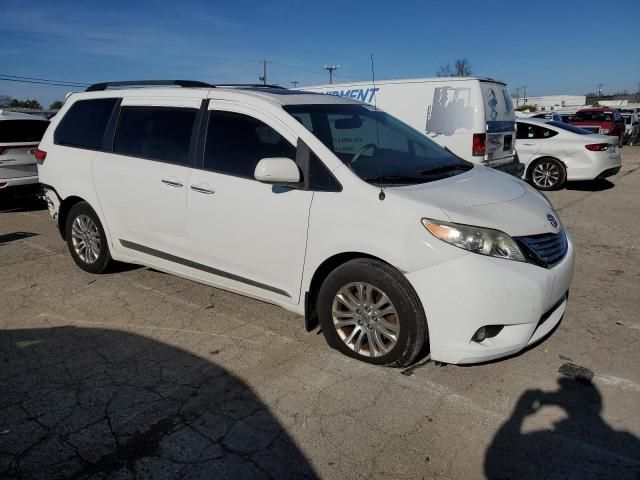 2012 Toyota Sienna XLE