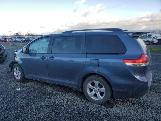 2013 Toyota Sienna LE