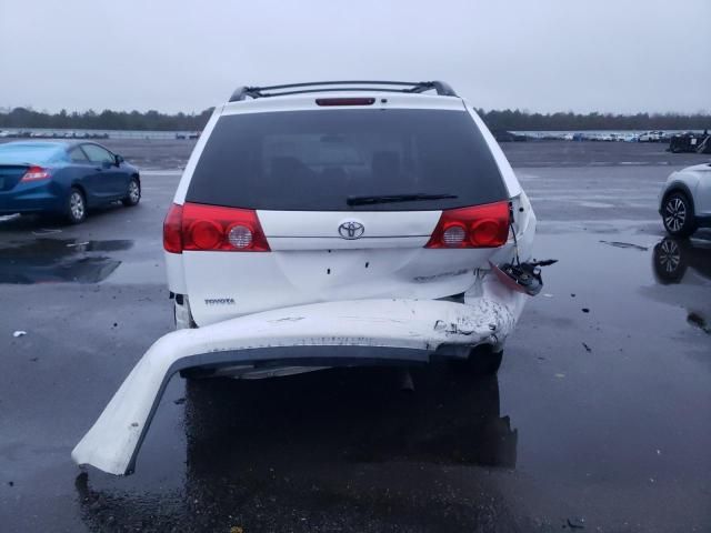 2008 Toyota Sienna LE