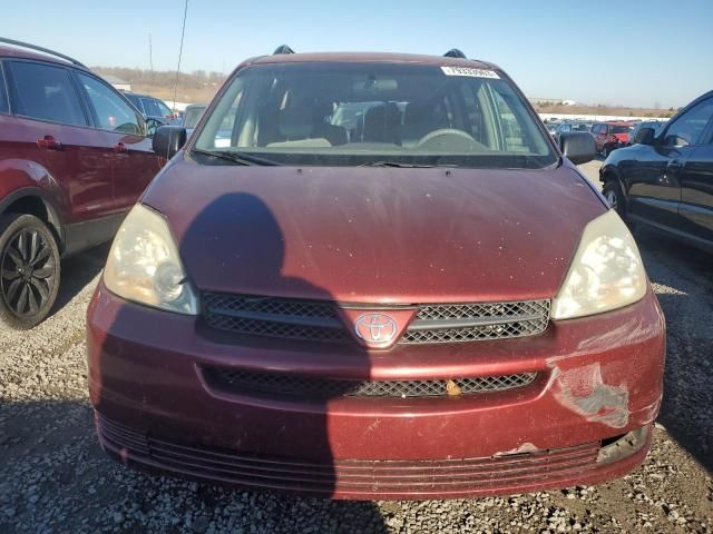 2004 Toyota Sienna CE