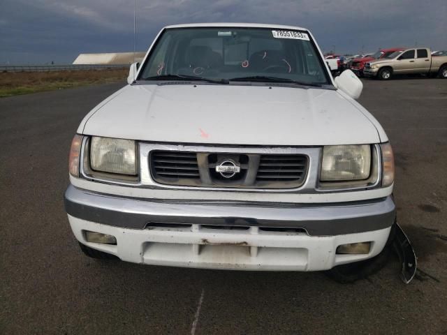 2000 Nissan Frontier Crew Cab XE