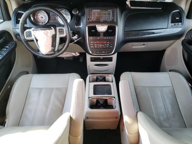 2013 Chrysler Town & Country Touring L