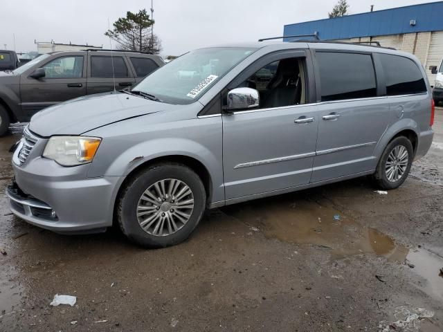 2014 Chrysler Town & Country Touring L