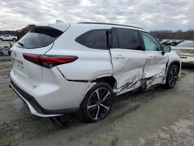 2022 Toyota Highlander XSE