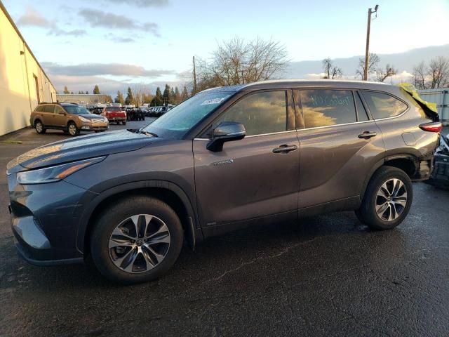 2021 Toyota Highlander Hybrid XLE