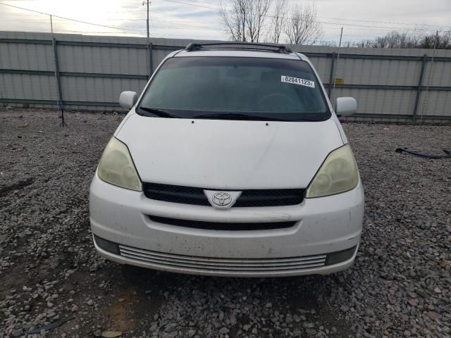 2004 Toyota Sienna XLE