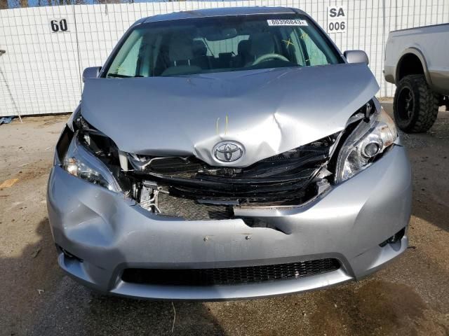 2014 Toyota Sienna LE