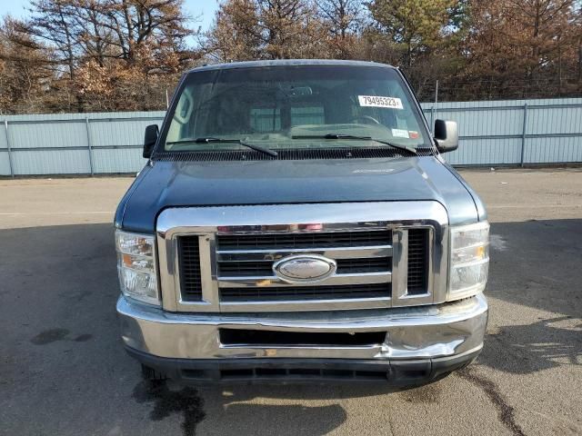 2014 Ford Econoline E350 Super Duty Wagon