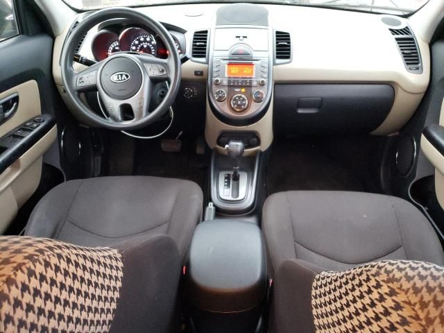 2010 KIA Soul +