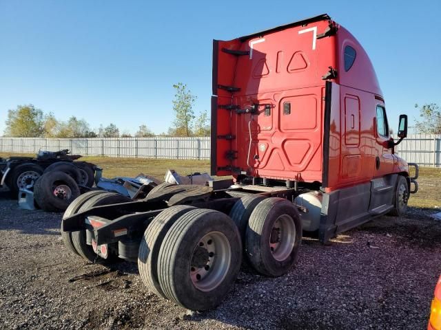 2014 Freightliner Cascadia 125