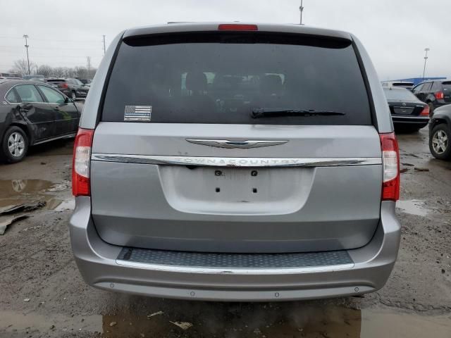 2014 Chrysler Town & Country Touring L